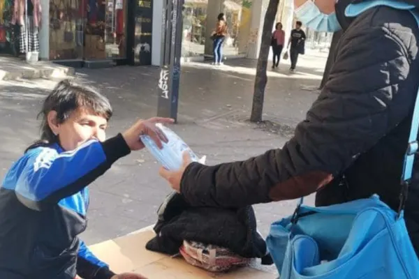 Nicușor Dan, primele măsuri sociale după explozia infectărilor de 2 săptămâni în Capitală - Ce vor primi oamenii fără adăpost și bătrânii