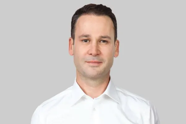 Robert Negoiță, scrisoare deschisă către Nicușor Dan. Edilul Capitalei, somat să aleagă între cetățeni sau "interesele josnice ale celor care vor să prădeze" Sectorul 3