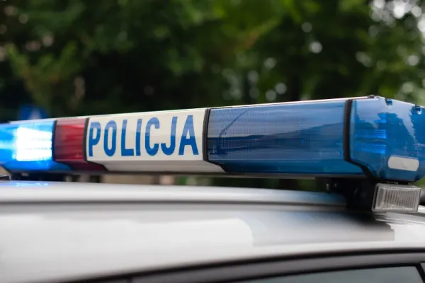 Polițiști răniți în timpul violențelor de la granița Poloniei cu Belarus