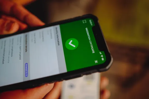 Bulgaria introduce certificatul verde COVID obligatoriu în restaurante și cinematografe