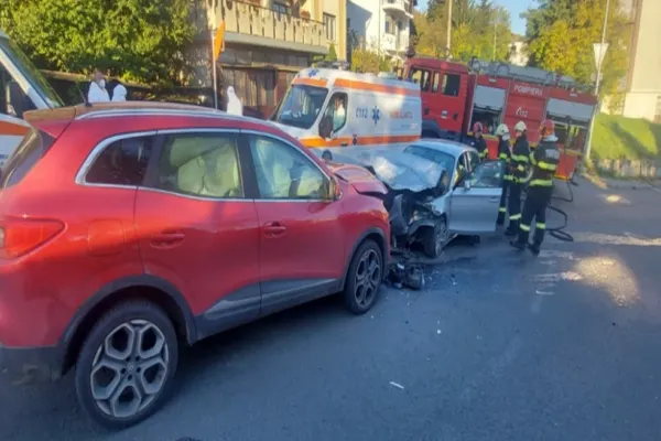Accident GRAV în Mureș: 2 victime, în urma unui impact VIOLENT