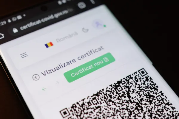 Certificatul verde COVID scoate din nou oamenii în stradă. PROTESTE importante în centrul Capitalei