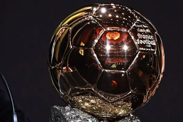 VIDEO | Balonul de Aur 2021 este al lui! Cine a câștigat dintre Lionel Messi și Robert Lewandowski