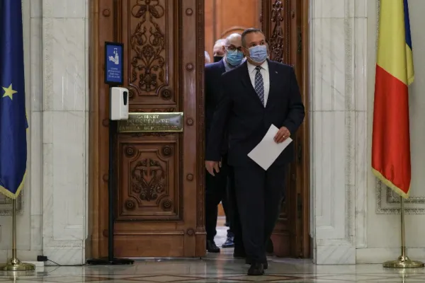 Guvernul se reunește în ședință. Pachetul social, pe agenda miniștrilor - Noile majorări de pensii de la 1 ianuarie