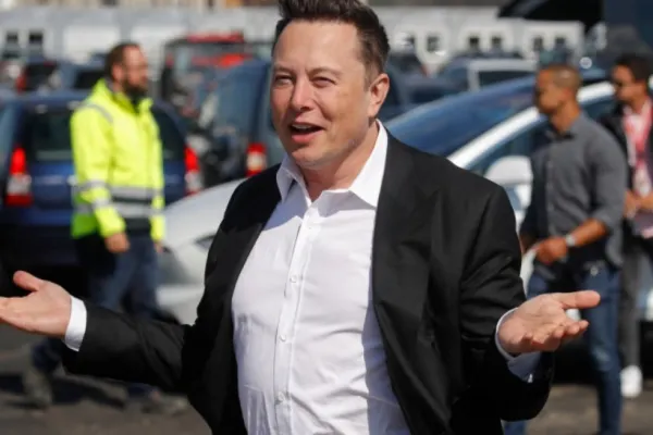 Ies la iveală detalii rușinoase din trecutul lui Elon Musk. Cum s-a îmbătat până a căzut sub masă la o întâlnire de afaceri în Moscova