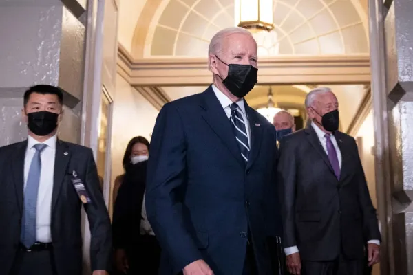Cresc TENSIUNILE între Rusia si Ucraina! Biden, intermediar între Putin si Zelenski