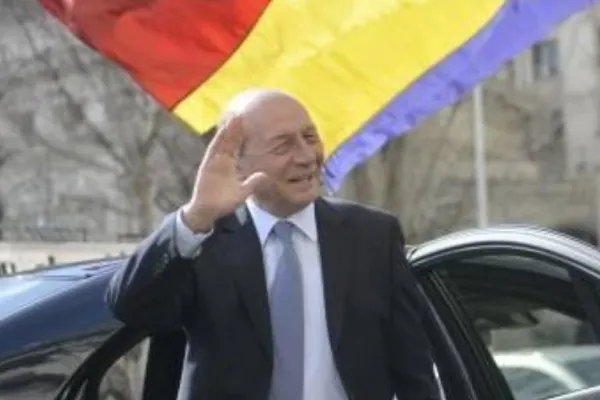 Traian Băsescu, reacție la posibila fuziune PNL - PMP: Vă doresc tuturor sănătate!