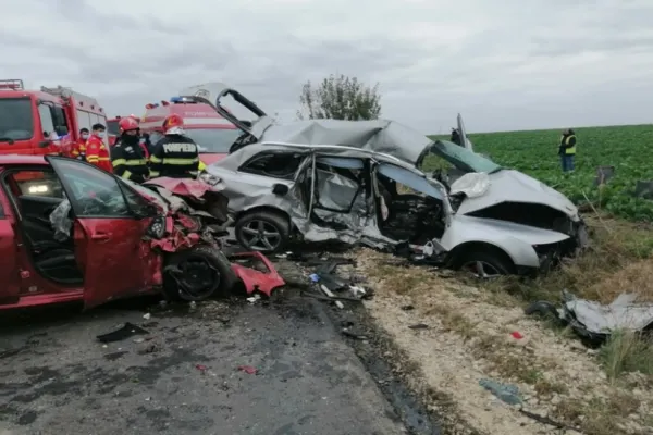 Trei autoturisme, implicate într-un accident rutier în municipiul Bârlad