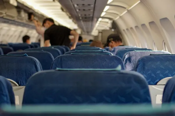 Pasager găsit MORT la bordul unui avion care zbura către Rusia