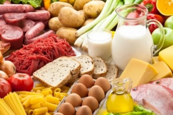 Cele mai periculoase 3 alimente pe care toate lumea le consumă. Medicii nu le-ar mânca niciodată