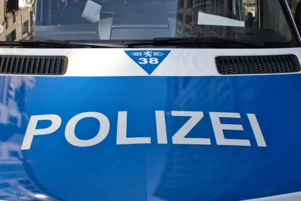 Sfârșit tragic pentru un român de doar 21 de ani. A fost strivit între două mașini, pe o autostradă din Germania