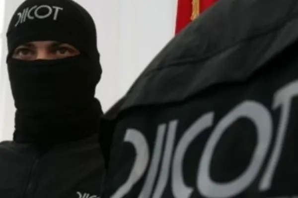 DIICOT: Patru angajați ai NIS Petrol, din grupul rusesc Gazprom Neft, urmăriți PENAL
