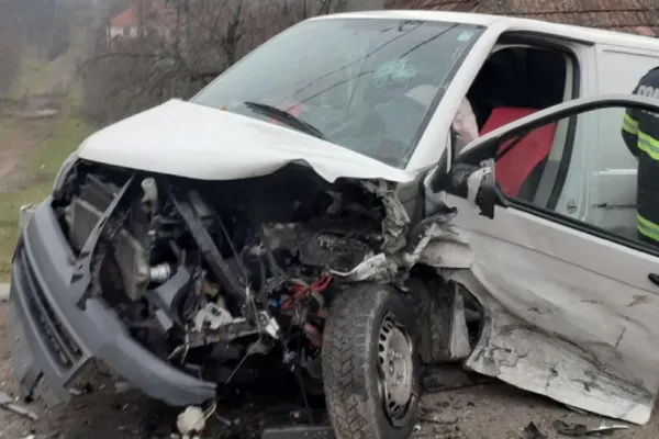 FOTO | Accident GRAV în judeţul Sălaj! 7 persoane au ajuns la spital