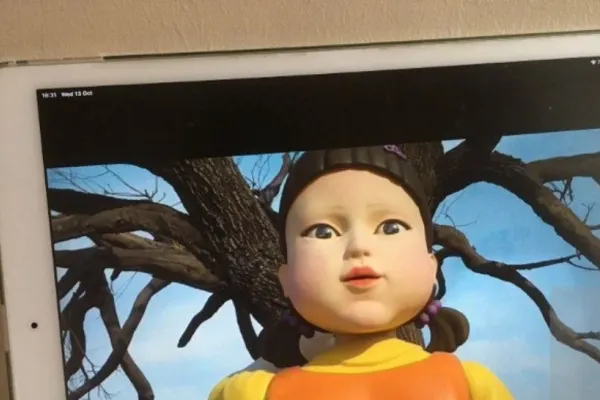 Guvernul vrea să introducă o TAXĂ pentru platformele de filme online! Sunt vizate companiile Netflix și HBO