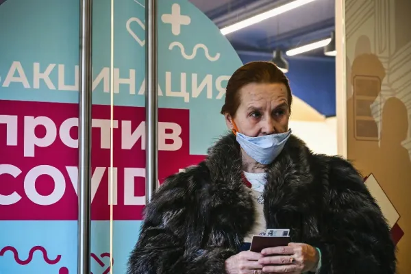 Rusia caută soluția minune! Cine nu se vaccinează ar putea rămâne fără VOTCĂ