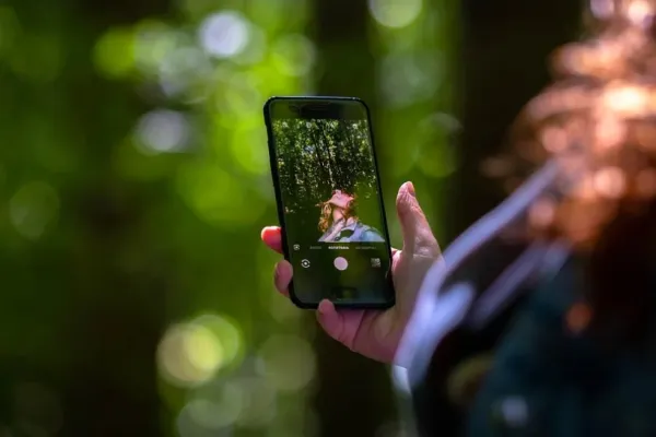 Un deces la 13 zile provocat de SELFIE! Câți oameni au murit în întreaga lume - ȚARA cu cele mai multe accidente fatale