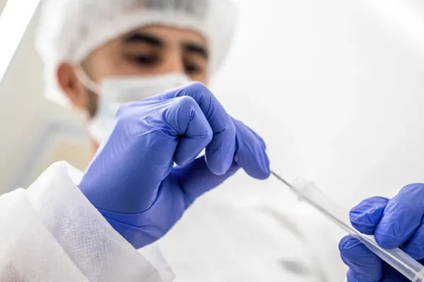 Primele cazuri cu tulpina OMICRON a Covid-19 au fost depistate în Rusia. Câte persoane sunt infectate si ce măsuri s-au luat
