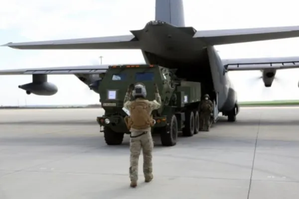 Cum furau românii motorină în baza militară "Mihail Kogălniceanu". Paguba, 2 milioane de euro