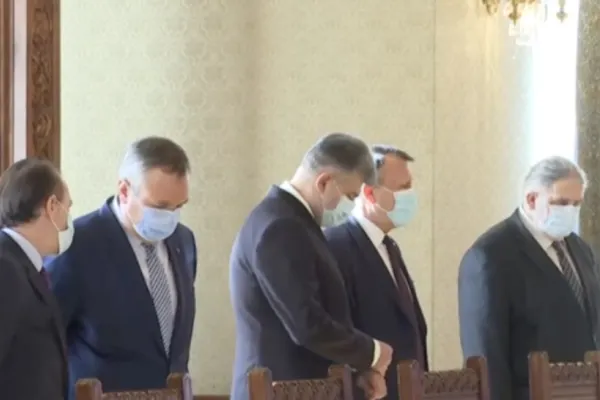 SURSE: PSD și PNL nu s-au pus de acord, guvernul ar putea renunța la CERTIFICATUL VERDE