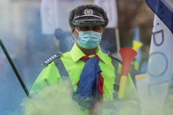 Polițiștii protestează din nou în fața sediului Ministerului Finanţelor: Listă lungă de nemulțumiri - Ce revendicări au