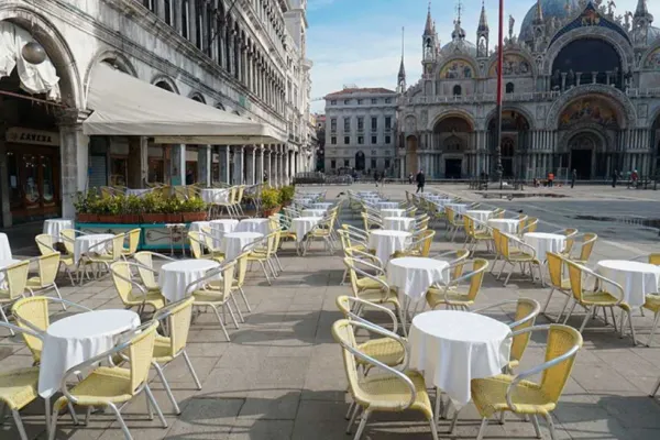 Italia a extins STAREA de urgenţă pentru COVID-19 până pe 31 martie 2022