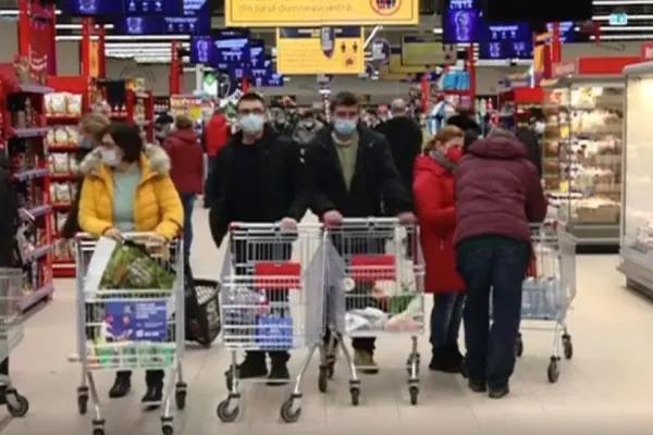 Prețurile alimentelor de bază au explodat: mâncarea s-a scumpit cu 10 procente. Românii o duc tot mai greu - Calculele sărăciei