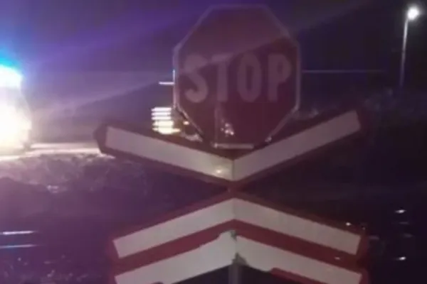 Cadavrul unui bărbat, găsit lângă calea ferată din Arad. Ar fi fost accidentat mortal de tren