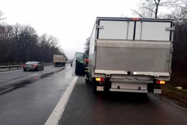 Accident rutier pe A1, pe senul de mers spre Capitală: O persoană a fost rănită. Trafic îngreunat