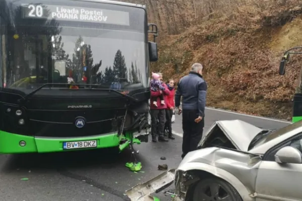 Autobuz implicat într-un accident rutier, în Brașov: 6 persoane au fost rănite. Trafic îngreunat pe DN1E
