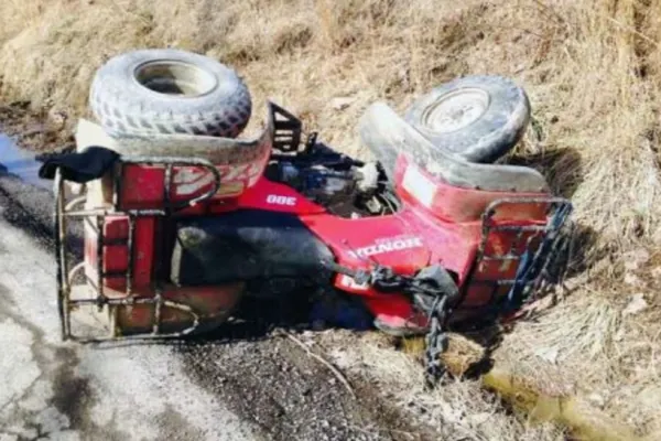 Accident grav - Două persoane s-au răsturnat cu ATV-ul la Buzău - Pompierii, polițiștii și jandarmii intervin pentru recuperarea oamenilor