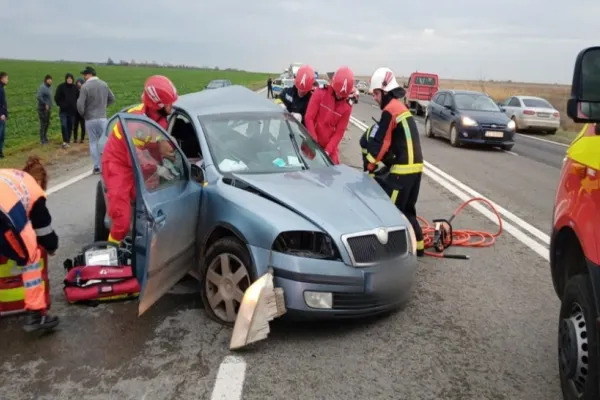 FOTO Accident CUMPLIT în județul Constanța: Un mort și doi răniți