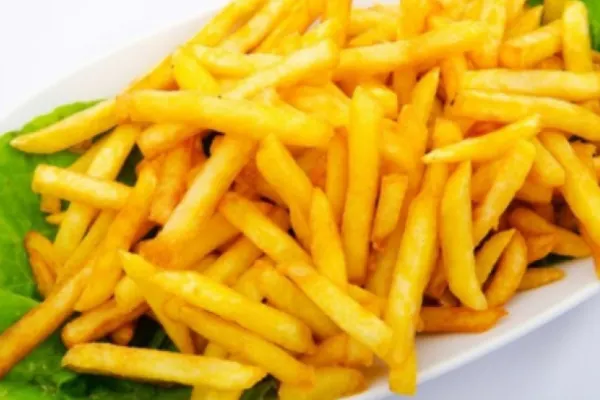Cartofi prăjiţi ca la restaurant, crocanți și aurii, la tine acasă. Ce NU făceai bine până acum