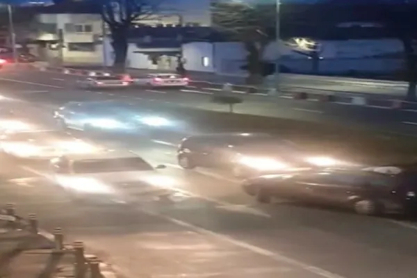 Video | Un șofer a fost filmat în timp ce circula pe contrasens pe un bulevard din Constanța. Polițiștii s-au sesizat din oficiu