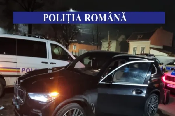 FOTO | Maşină de 90.000 de euro, furată din SUA, găsită în Huedin. Polițiștii au fost surprinși sa vadă cine este la volan
