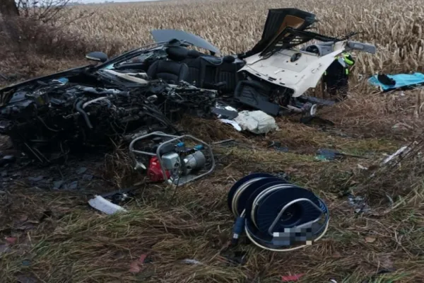 Accident teribil în Cluj: 1 mort și 2 răniți, în urma unui impact frontal devastator