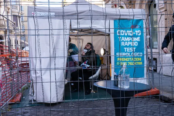 Record de infectări în Italia. Peste 144.000 de noi cazuri de COVID-19 într-o zi