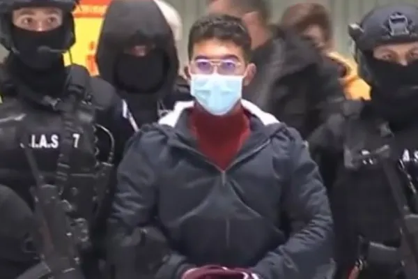 FOTO&VIDEO Suspectul crimei duble de la Iași, adus din Italia în România - Când va fi audiat marocanul