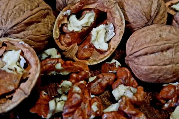 Ce se întâmplă în corpul tău dacă mănânci miezul de la o nucă în fiecare zi - aur curat pentru organism!