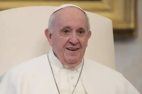 PAPA Francisc oferă ajutor în criza migranților. Zeci de persoane vor fi transferate în Italia