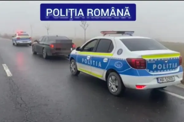 Momente de panică în trafic: Șoferiță amenințată cu un pistol. Ce au găsit polițiștii atunci când au oprit autoturismul