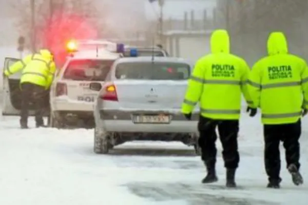 Ce RECOMANDĂRI fac polițiștii pentru conducătorii auto în sezonul de IARNĂ