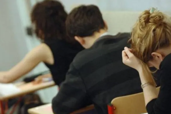 Rusia, schimbări majore în educație. Studenții nu vor mai putea studia sau lucra în afară