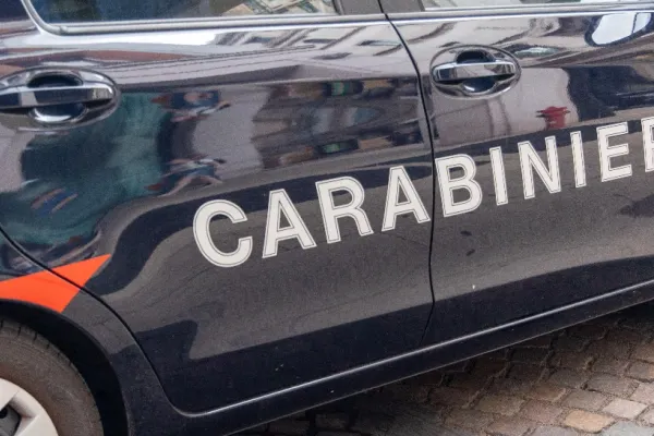 Crimă ODIOASĂ în Italia! Bărbat ucis cu drujba de fostul iubit. Suspect de omor, un român de 35 de ani