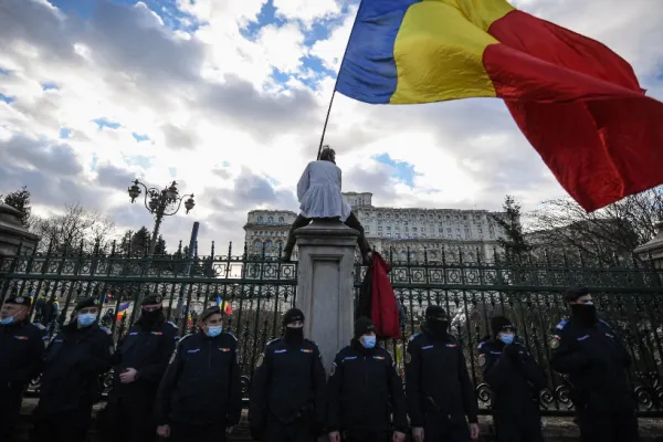 Proteste la Ministerul Sănătății - Se cere demisia lui Alexandru Rafila