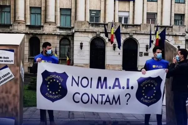 Angajații din poliție, penitenciare și militarii rezerviști declanșează proteste în toată țara