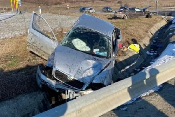 Accident cumplit: familie băgată în spital, din cauza unui tânăr sinucigaș. Tulburător ce a găsit Poliția acasă la șofer