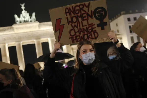 Germania se pregătește să anuleze legea anti-avort ce datează din perioada nazistă