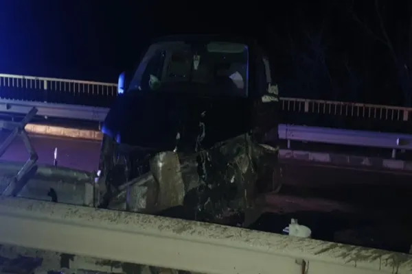 Accident înfiorător, în Tulcea: trei copii răniți, după ce mașina a intrat într-un cap de pod