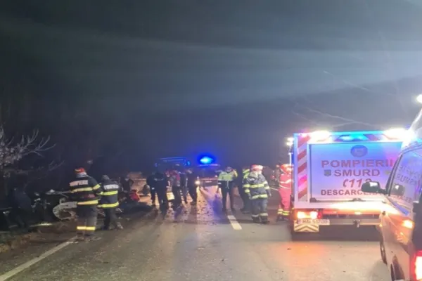 Accident cumplit în Mehedinţi: 3 morți și 4 răniți, în urma unui impact devastator
