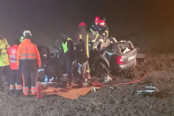 FOTO + VIDEO | O nouă tragedie, vineri seara. Un bărbat a murit într-un accident teribil, în Galați